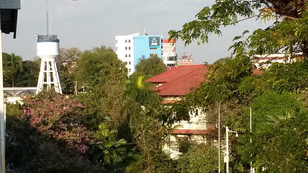 Av Hotel Vientiane Exterior foto