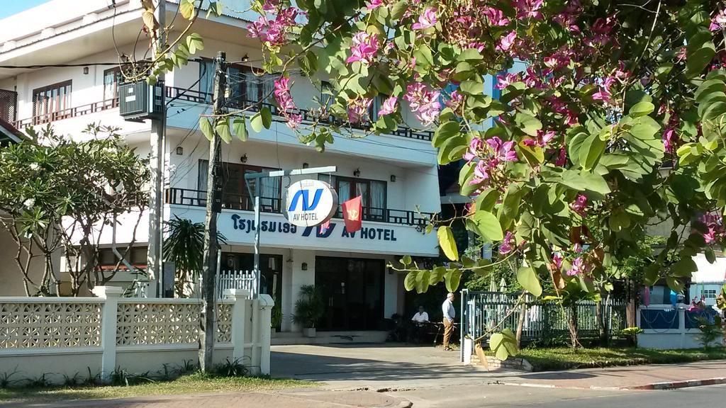 Av Hotel Vientiane Exterior foto