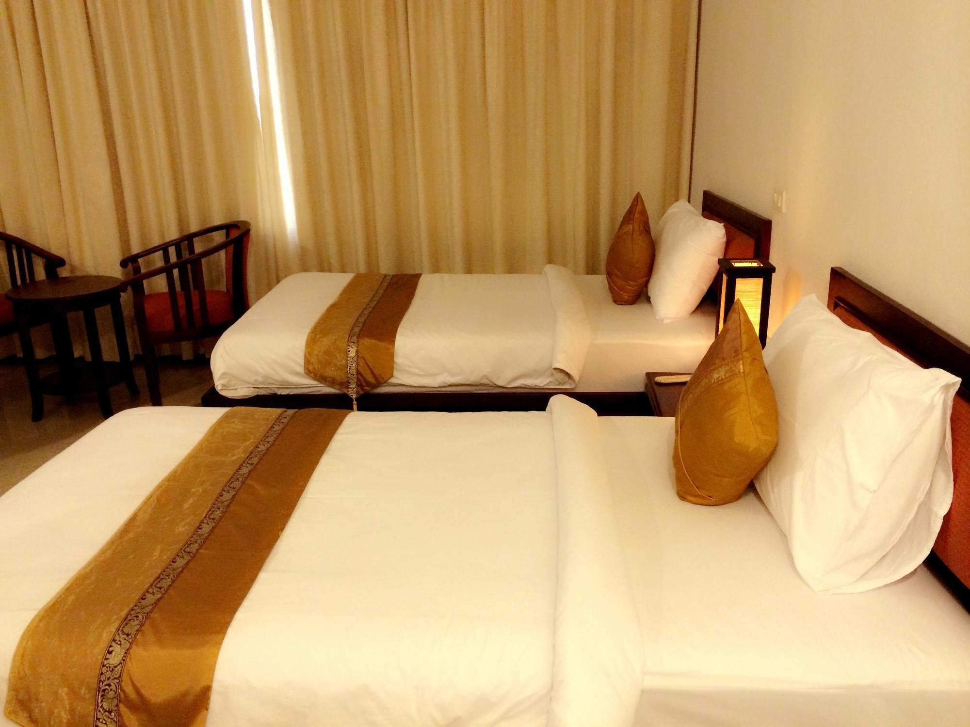 Av Hotel Vientiane Exterior foto