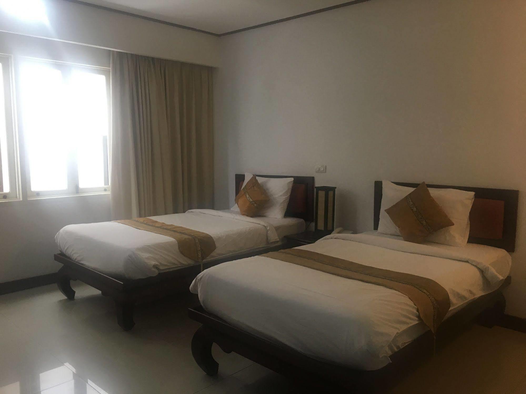 Av Hotel Vientiane Exterior foto