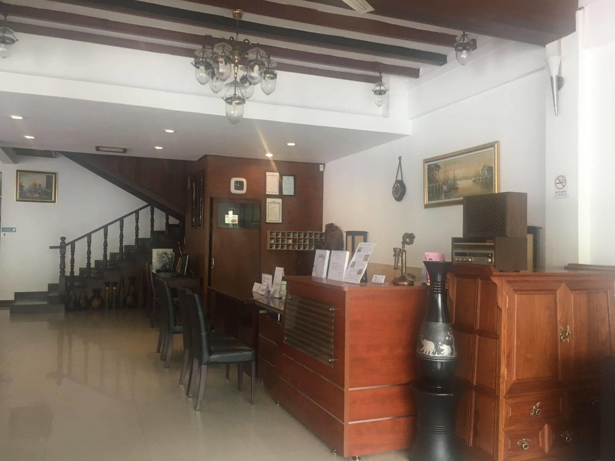 Av Hotel Vientiane Exterior foto