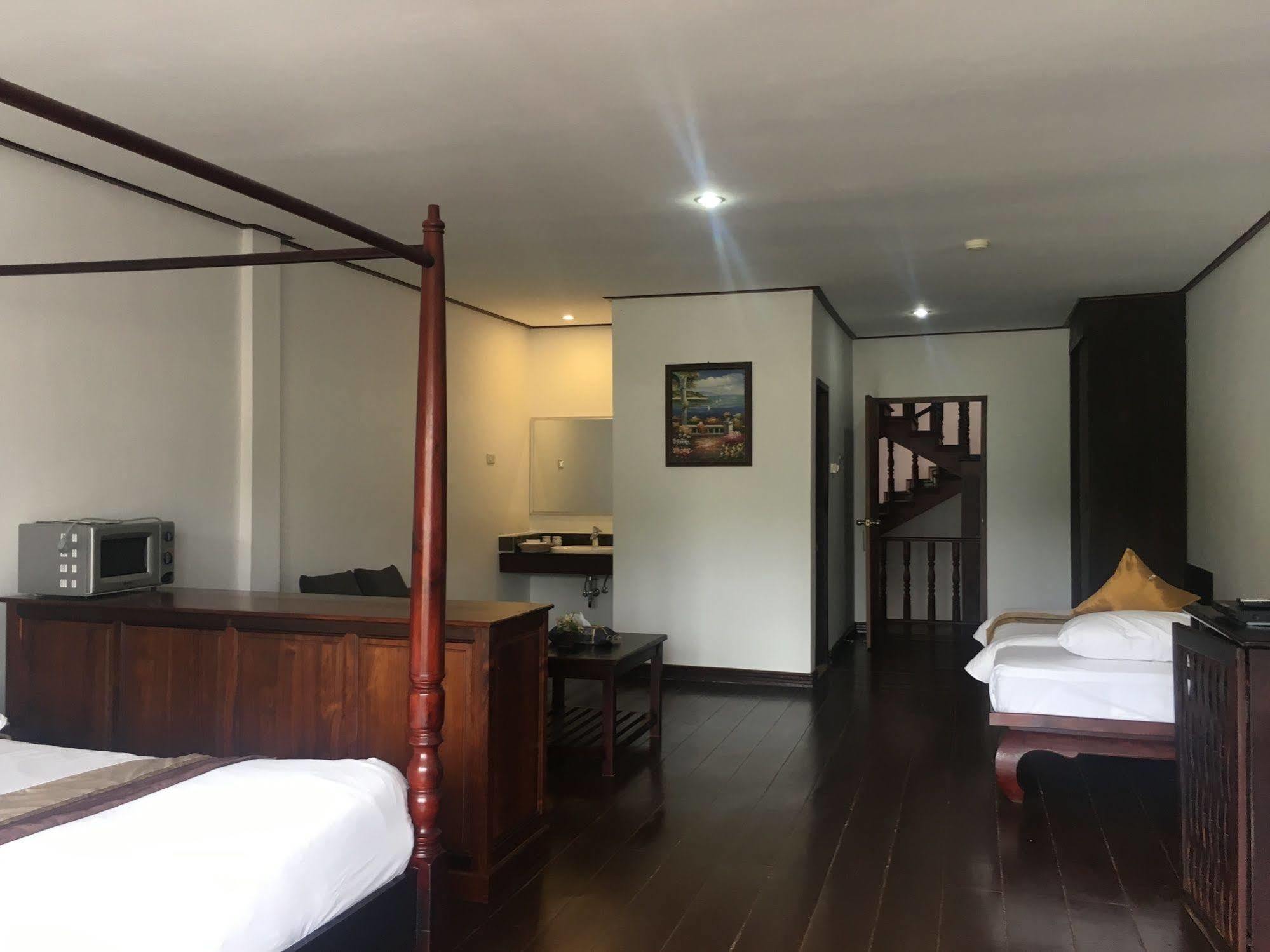 Av Hotel Vientiane Exterior foto