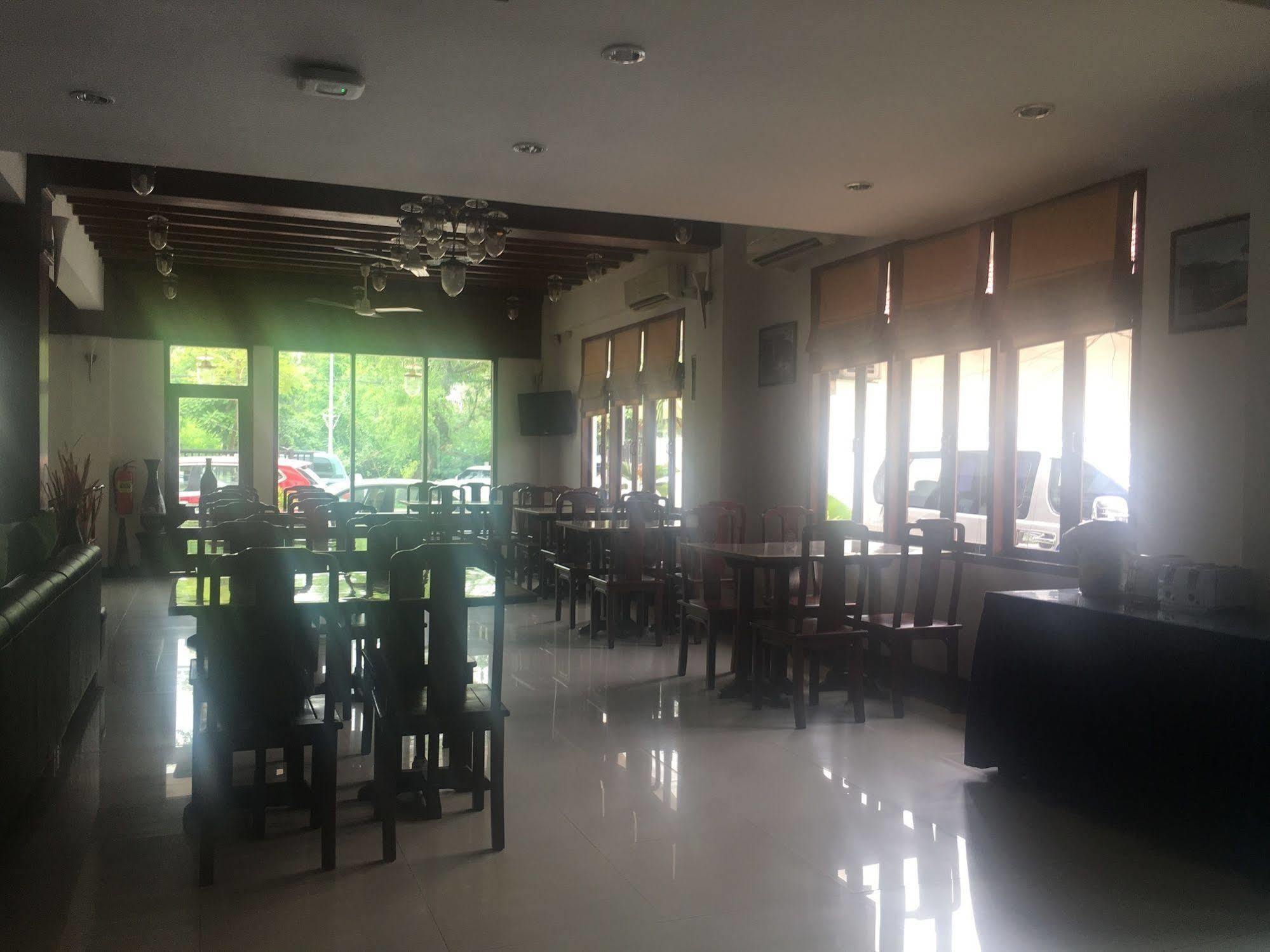 Av Hotel Vientiane Exterior foto