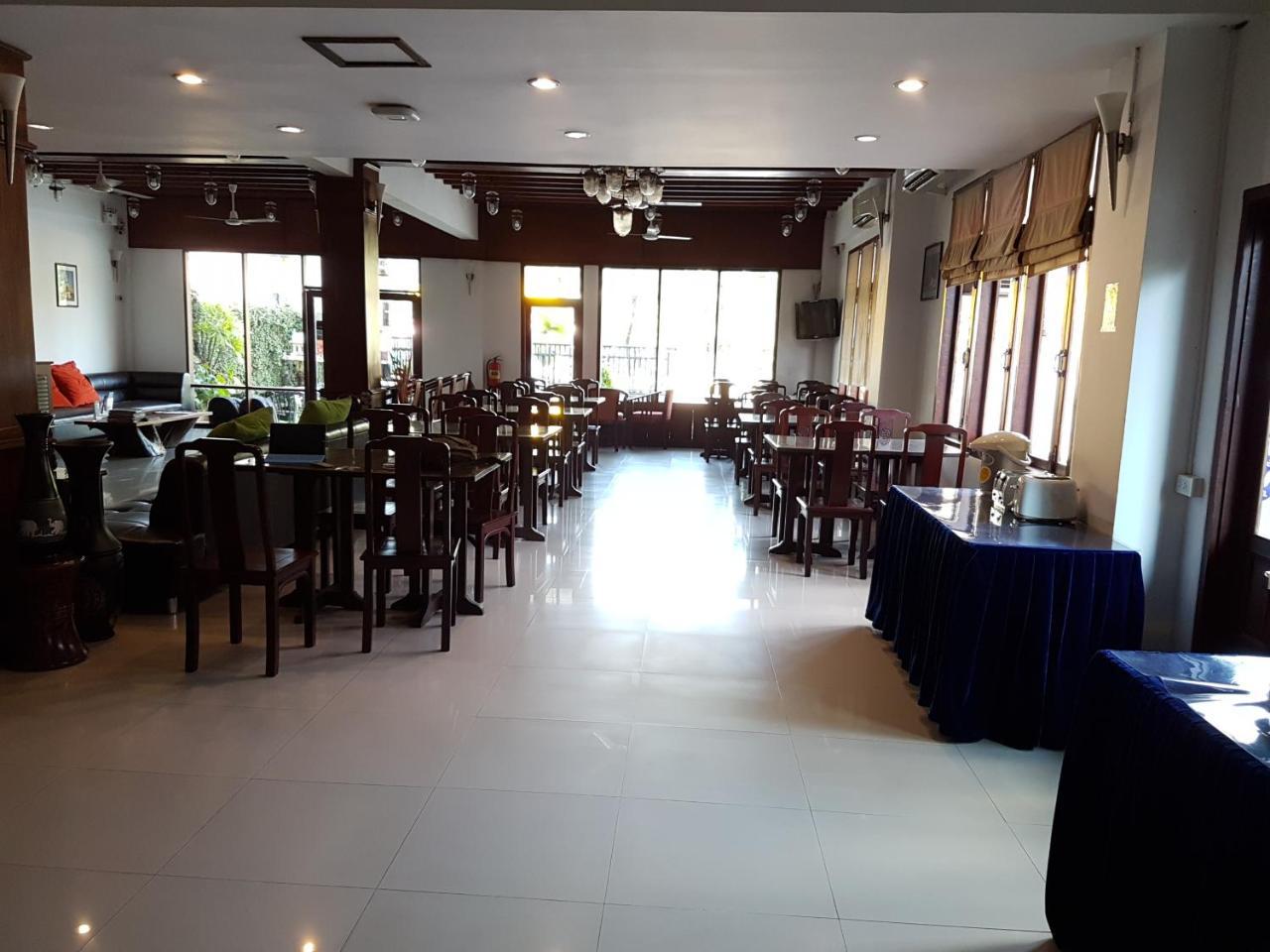 Av Hotel Vientiane Exterior foto